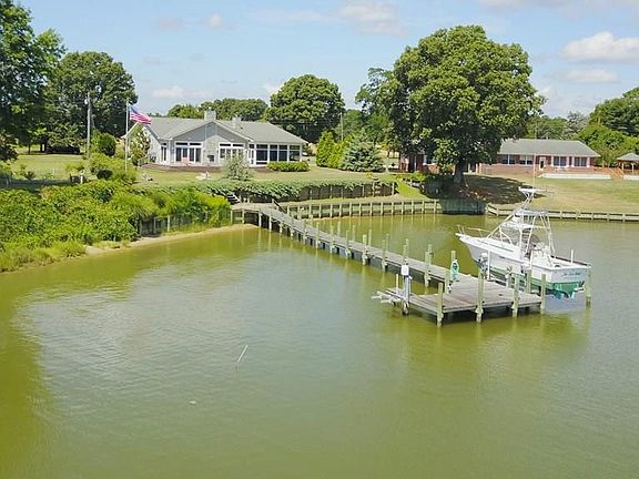 4th image of 406 Bridge Creek Cir