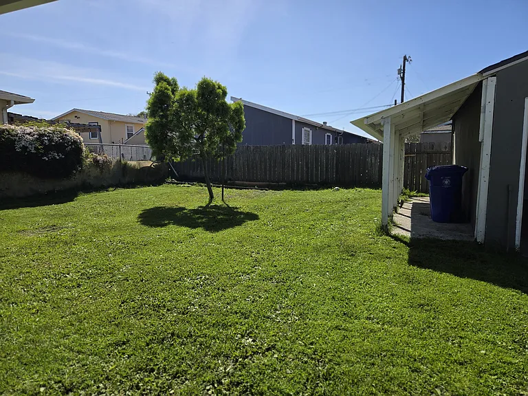 Duboce Ave — Photo 7