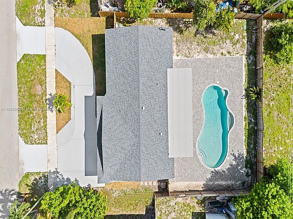 2nd image of 1331 SW 8th Ave