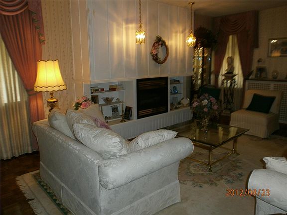 3rd image of 4596 Aldine Ave
