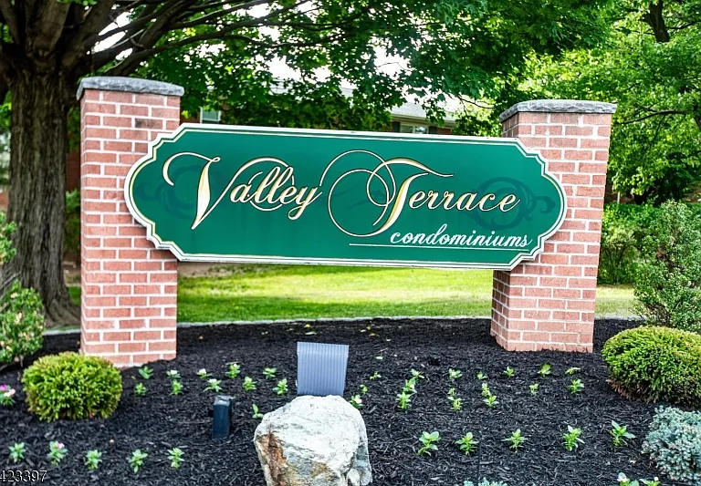 1130 Valley Rd #2B — Photo 44
