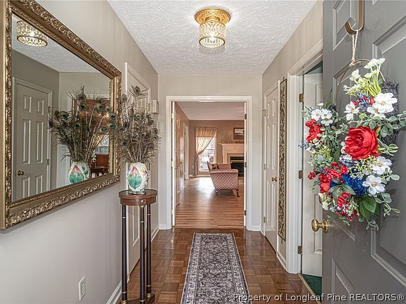 3rd image of 2923 Rosecroft Dr