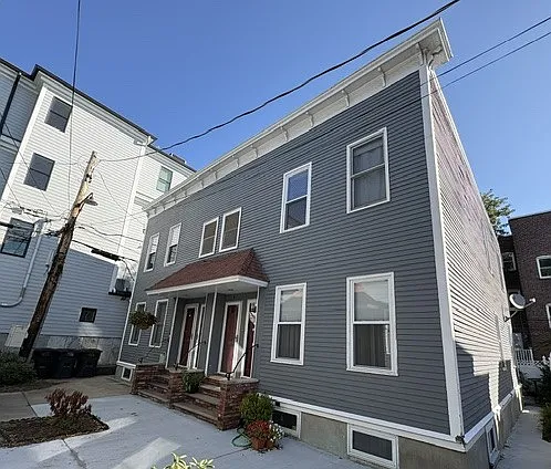 1 Scott Pl #4