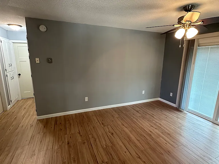 410 Martin Ave — Photo 7