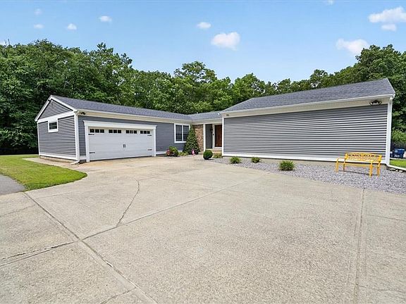 4th image of 884 Reynolds Rd