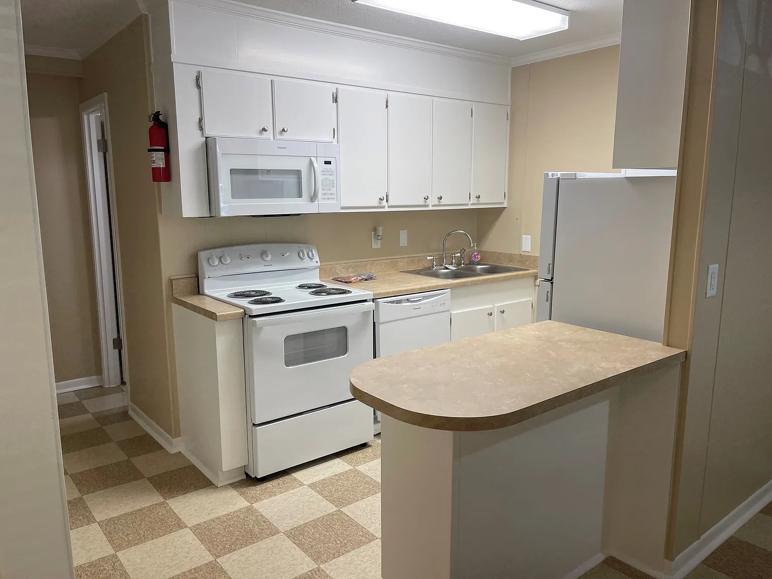 1 bed, $600 — Photo 2
