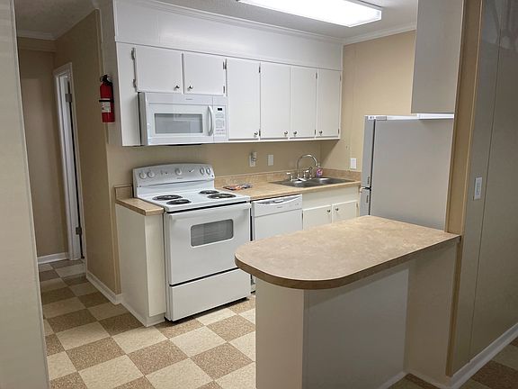 2nd image of 213 W California St #5
