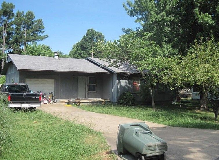 1st image of 2263 S Laverne Ave