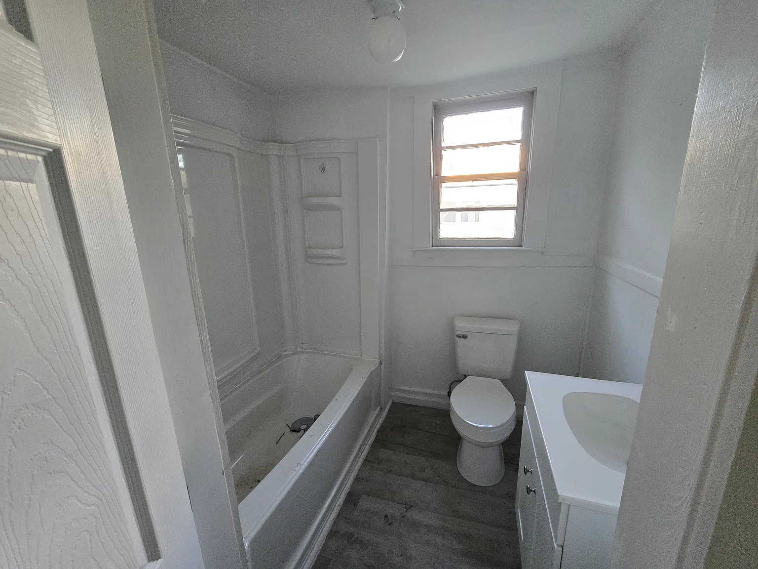 2 bed, 836 sqft, $700 — Photo 2