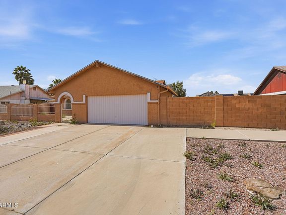 2nd image of 16016 N 48TH Avenue