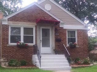 10105 S Trumbull Ave, Evergreen Park, IL 60805