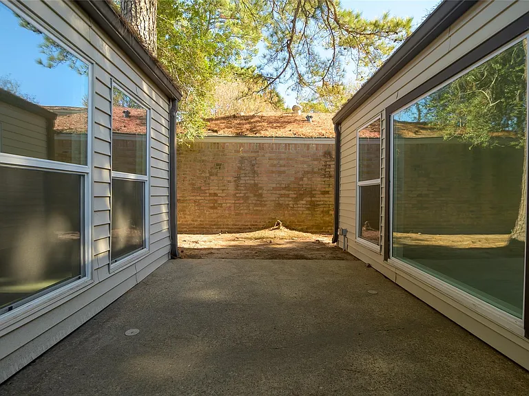 13414 Ravensway Dr — Photo 22
