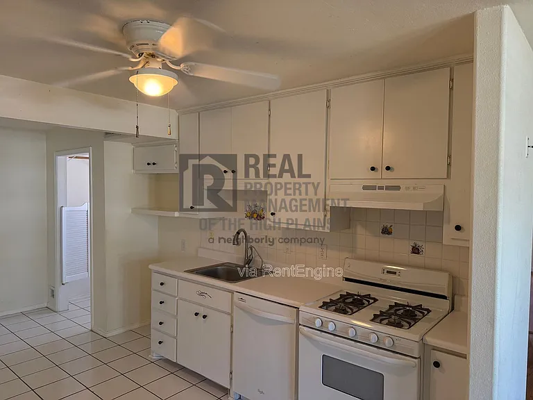 3101 S Jackson St — Photo 4