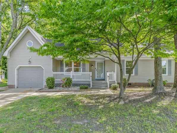 2449 Broadnax Cir, Chesapeake, VA 23323