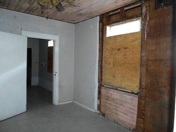 4th image of 8705 Green St #7