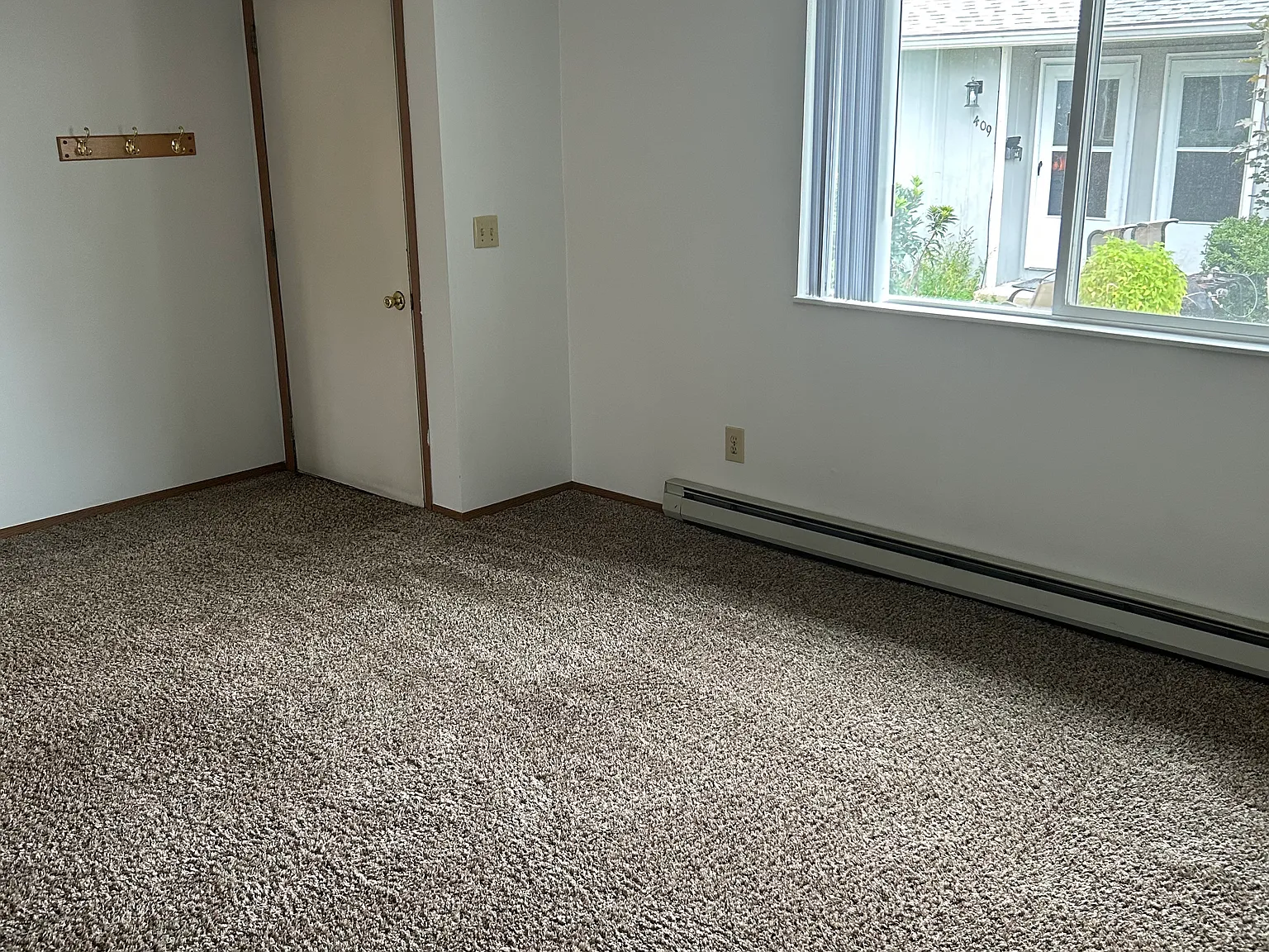 415 S 3rd Ave — Photo 3