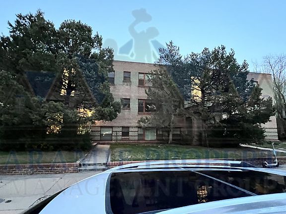 2nd image of 305 S 10th St #12
