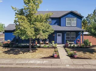 124 Niblock Ln, Creswell, OR 97426