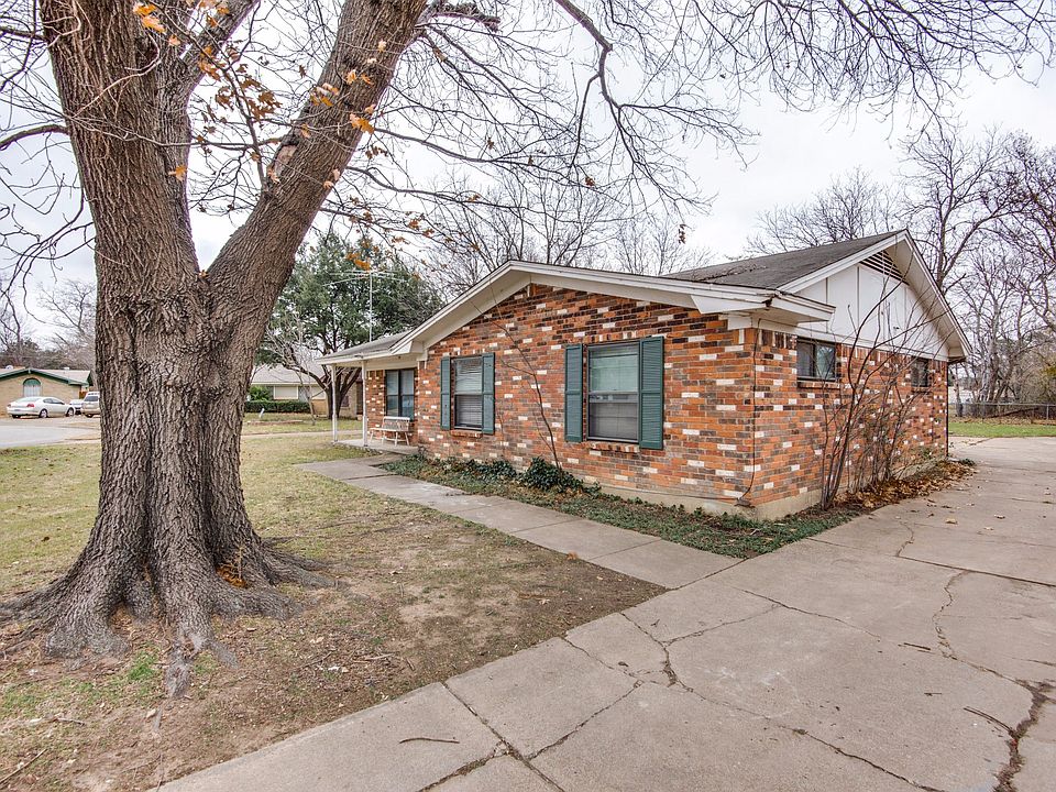 1st image of 824 Patricia Ln
