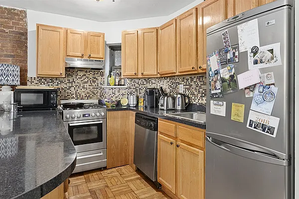 Rented by Citi Habitats | media 17