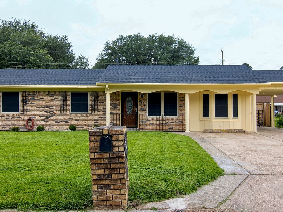 1st image of 2114 Handley St