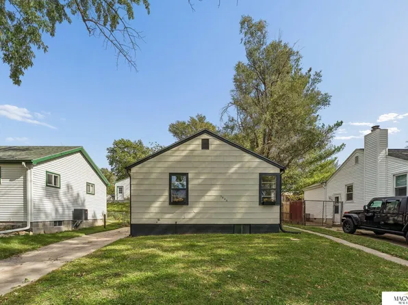 3846 S 15th St, Lincoln, NE 68502