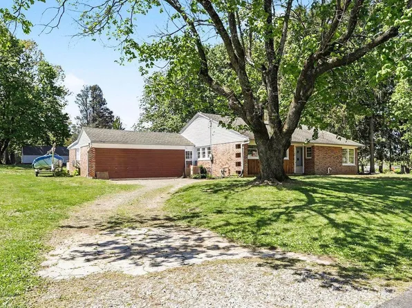 35 High St, Glen Rock, PA 17327