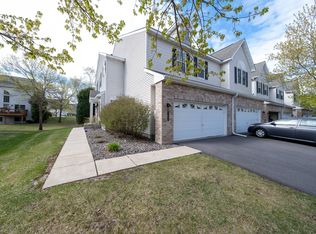 9345 Rath Pl, Eden Prairie, MN 55347
