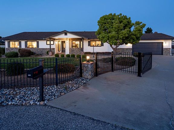 5th image of 16660 Nina Ln