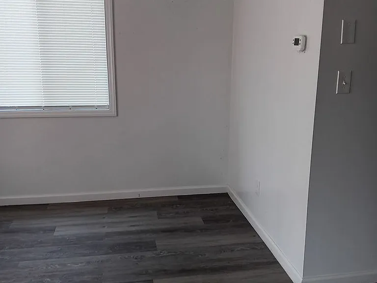 208 & 212 Kendall Ave #1820 — Photo 4