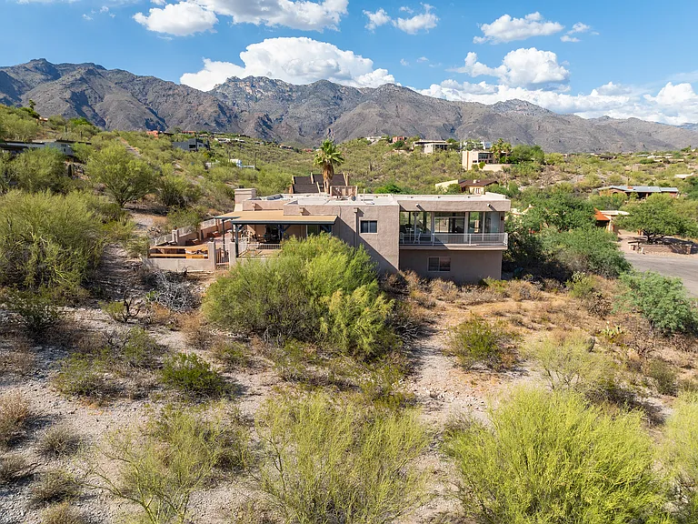 5798 E Paseo Cimarron — Photo 32