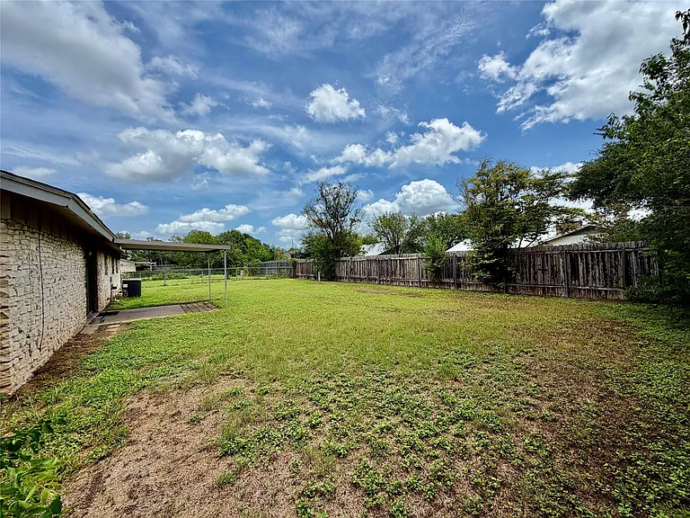 12317 Willow Wild Dr #B — Photo 6