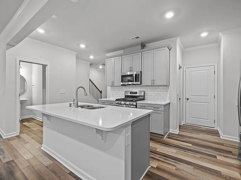 2145 Caen St — Photo 12