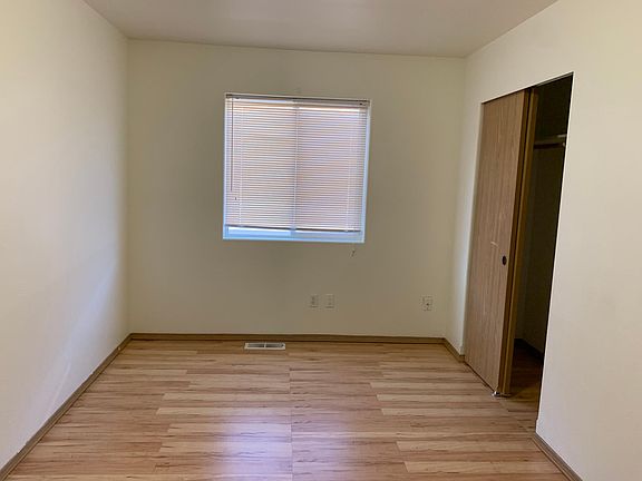 4th image of 4815 College Ln SE