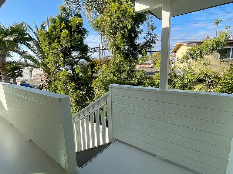 109 Avenida Del Poniente #C — Photo 14