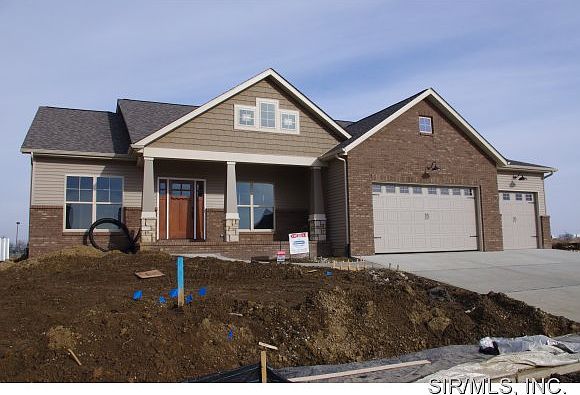 1st image of 240 Oakshire Dr E