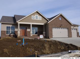 240 Oakshire Dr E, Glen Carbon, IL 62034