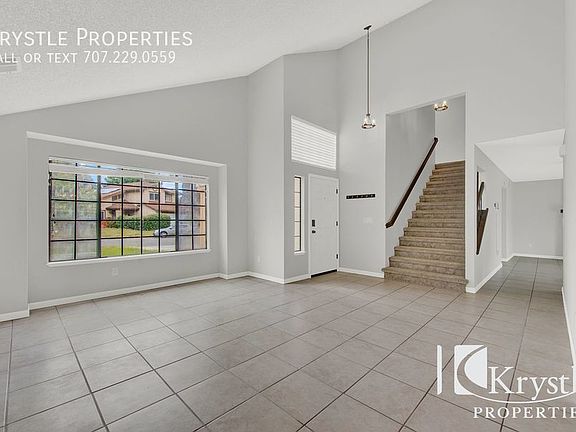 3rd image of 571 Chaucer Ln