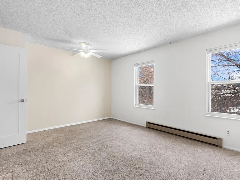 1009 S Lewiston Way — Photo 35
