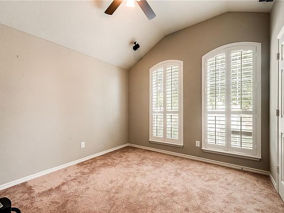 5th image of 11621 Kenny Dr