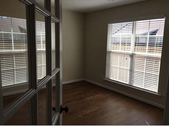 4th image of 432 Tarsel Ct #432