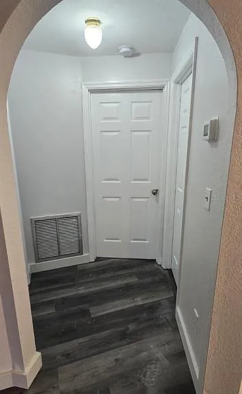 1174 Victoria Ave — Photo 14
