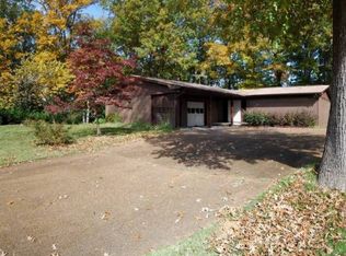 198 Marina Hills Cir NW, Charleston, TN 37310