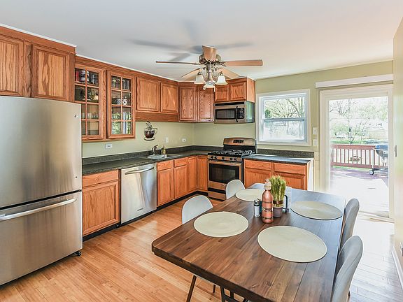 5th image of 648 Marine Dr