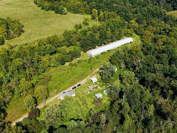 2nd image of 7046 Blue Hill Rd