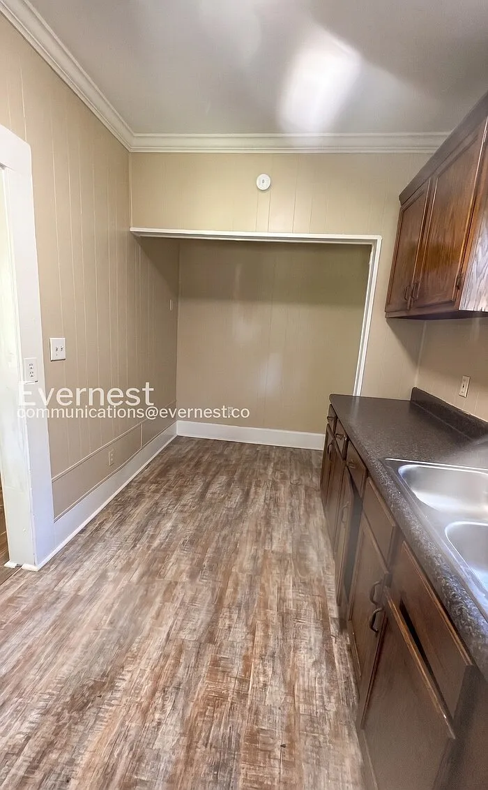 3 bed, 2.0 bath, 1400 sqft, $950 — Photo 4