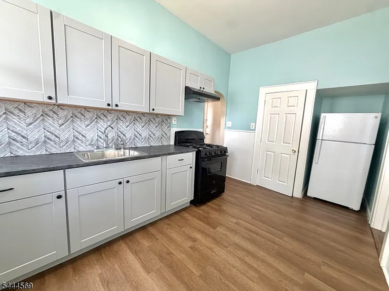 143 Prospect Ave #3 — Photo 8