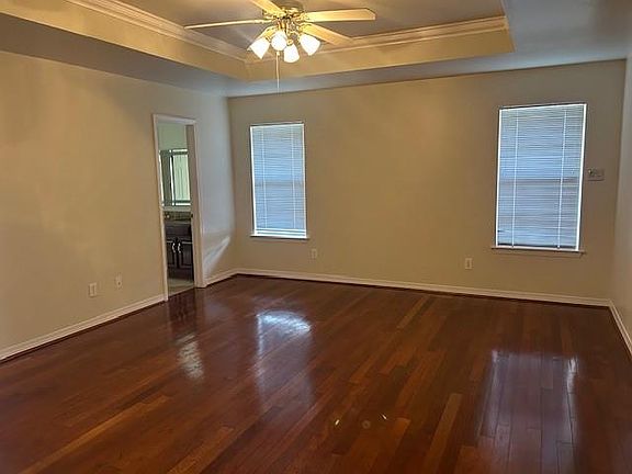 4th image of 3821 Saint Andrews Ct
