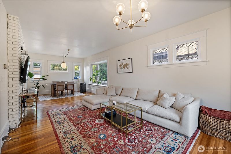5th image of 3516 N Proctor Street