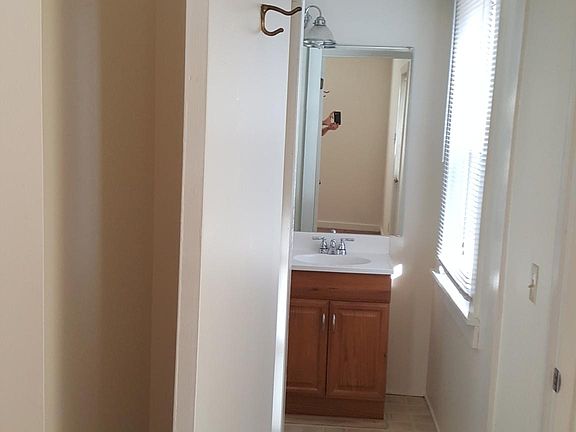 5th image of 3235 Bach Ave #1